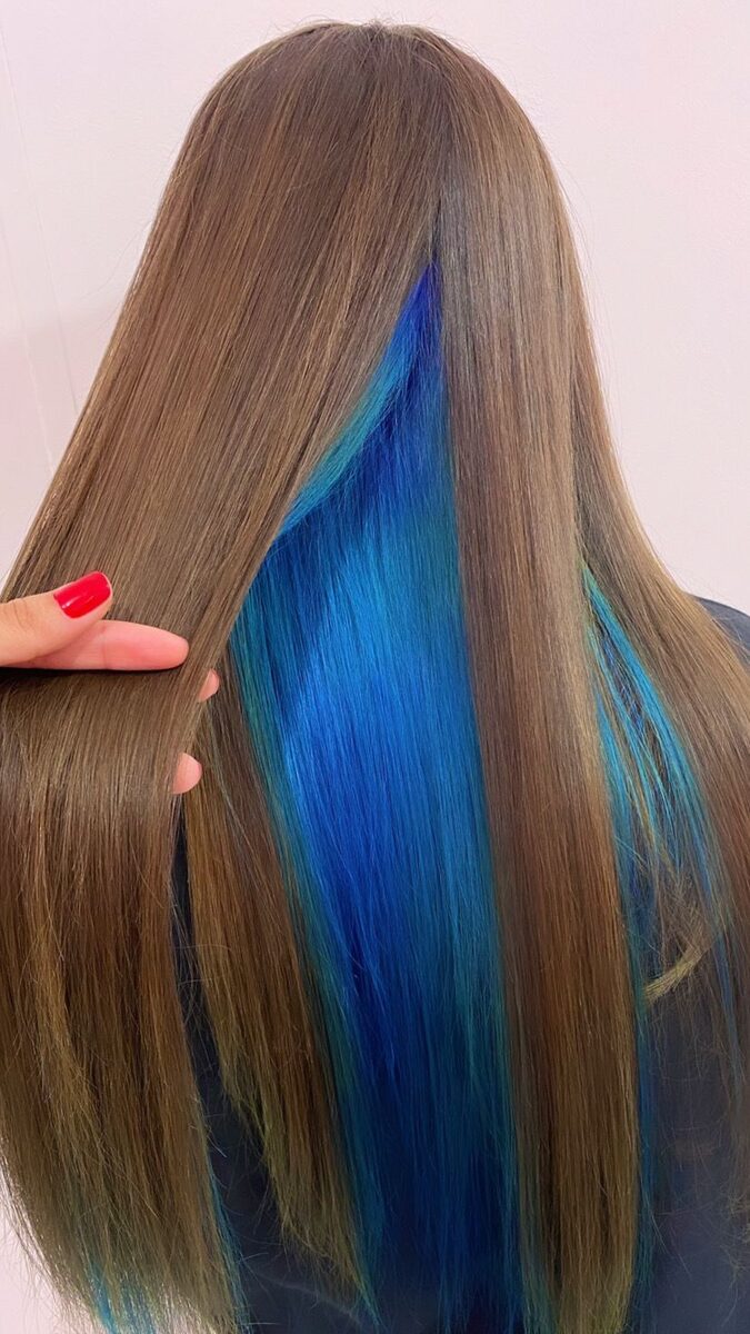 Mechas coloridas feitas na Leomane